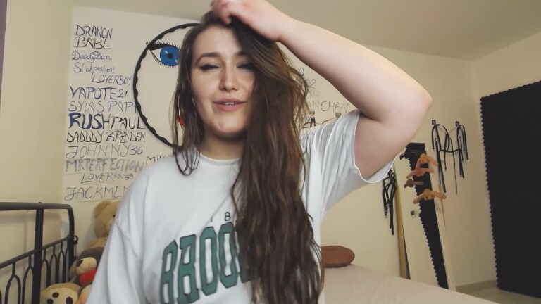 SYIA's Streamate show and profile