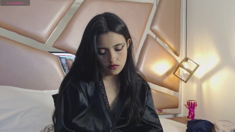 LUNASWEET_VC's Streamate show and profile