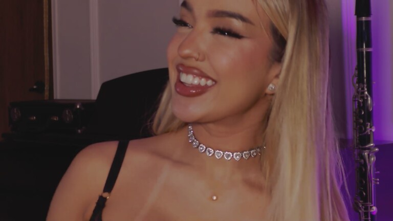 Melissakovalenko's Streamate show and profile