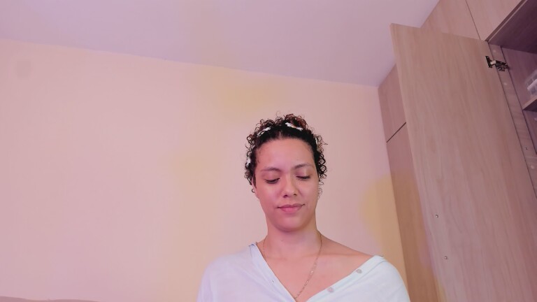 MartinaBrwn's Streamate show and profile