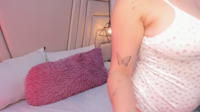 MonserrattMiller's Streamate show and profile