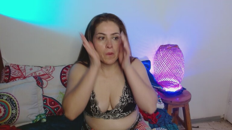 DayanHanks's Streamate show and profile